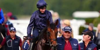 Racing Fans Flock to Southwell as City Of Troy Prepares for Breeders' Cup Classic