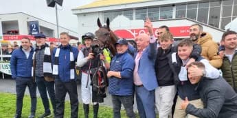 Flooring Porter Dominates Guinness Kerry National with Flawless Front-Running Victory