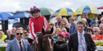 Bradsell blazes to Flying Five glory at the Curragh