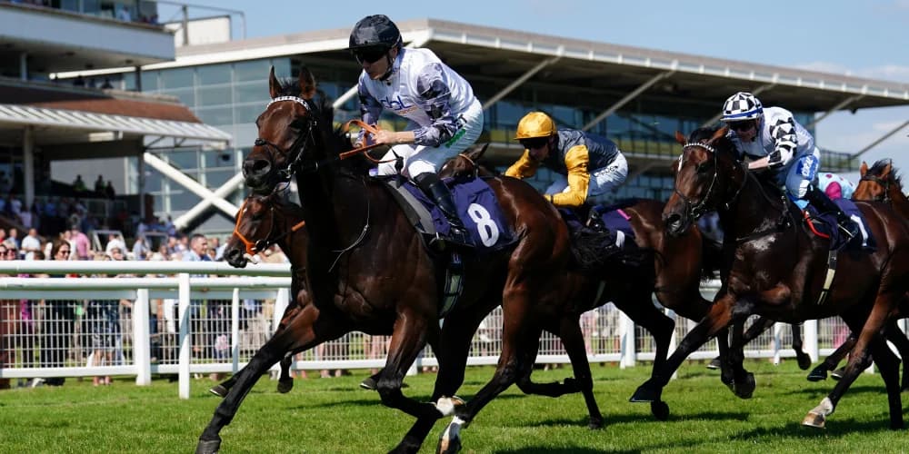 Yah Mo Be There swoops late to land Rose Bowl in style