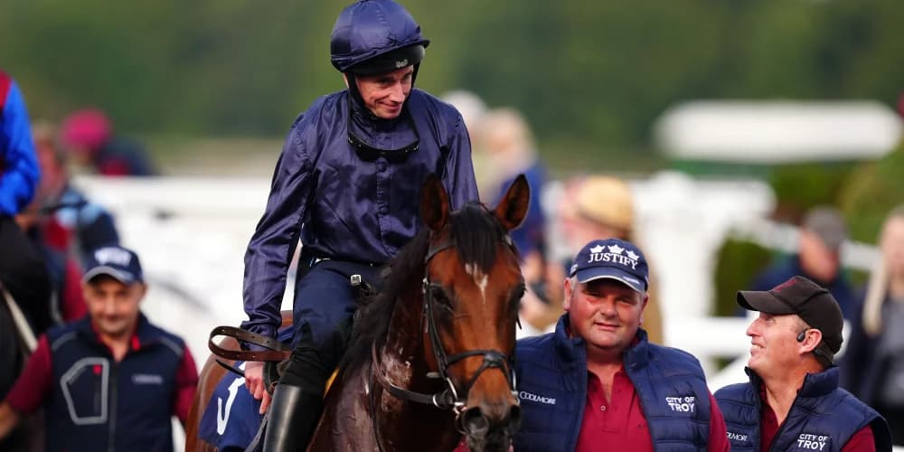 Racing Fans Flock to Southwell as City Of Troy Prepares for Breeders' Cup Classic Racing Fans Flock to Southwell as City Of Troy Prepares for Breeders' Cup Classic